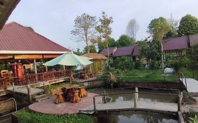 Brown House Resort